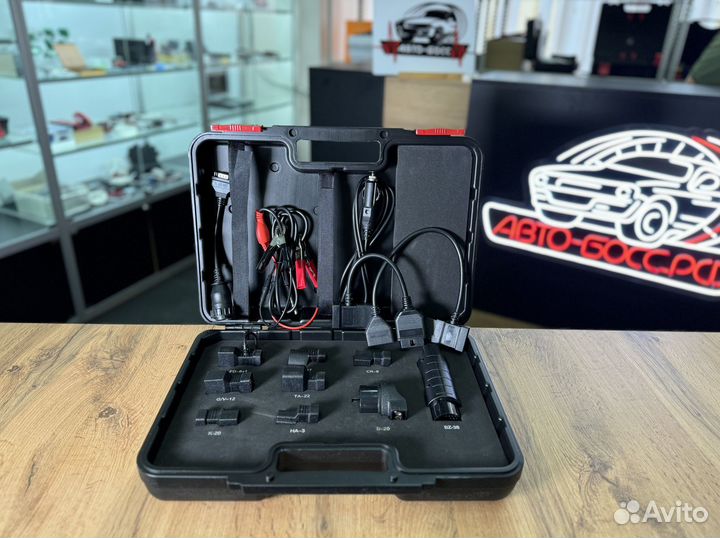 Launch X431 PRO SE + кейc OBD адаптеров