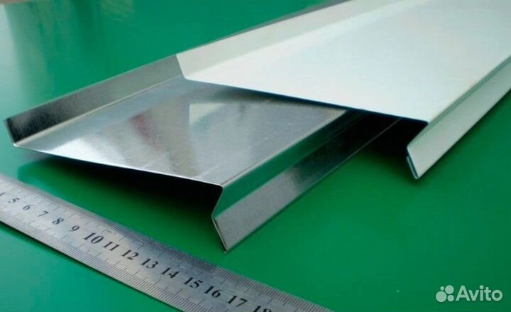 Установка отливов и наличников из металла