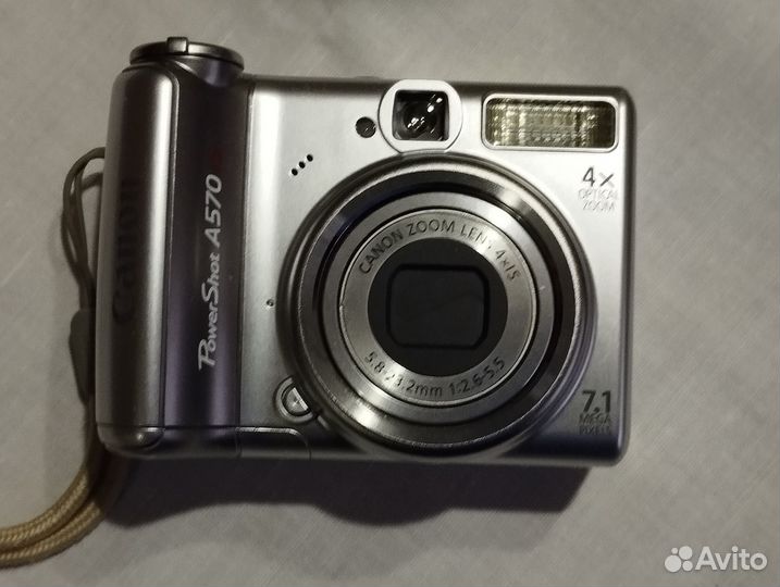 Компактный фотоаппарат canon