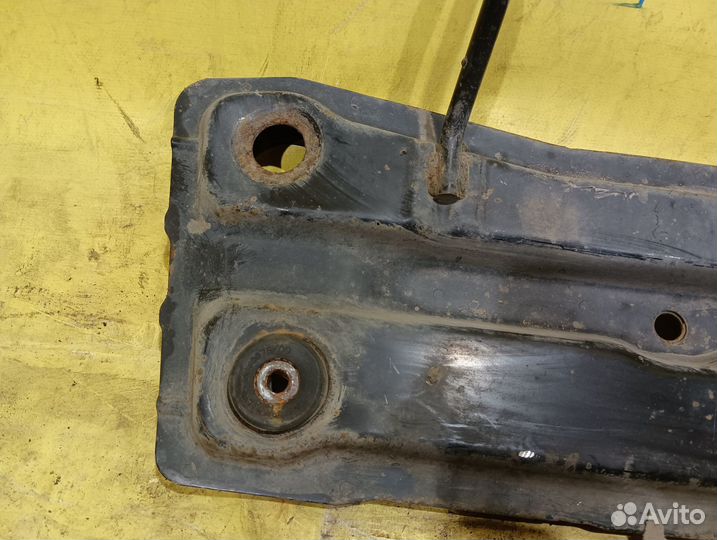 Балка передняя поперечная Suzuki Grand Vitara 2005