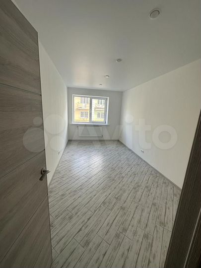 2-к. квартира, 52,5 м², 1/3 эт.