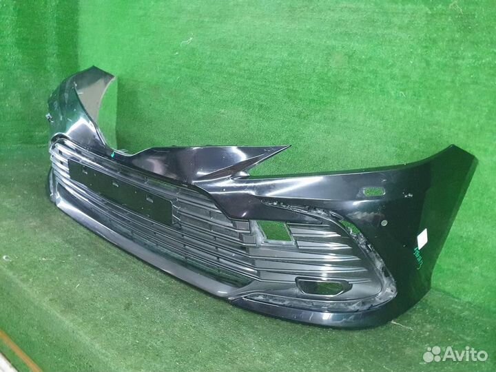 Бампер передний Toyota Camry