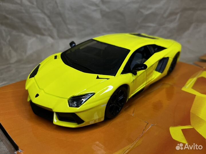 Lamborghini Avenrador LP 700-4 1/24 Maisto Design