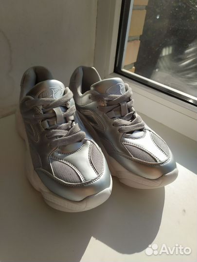 Кроссовки женские uni-x