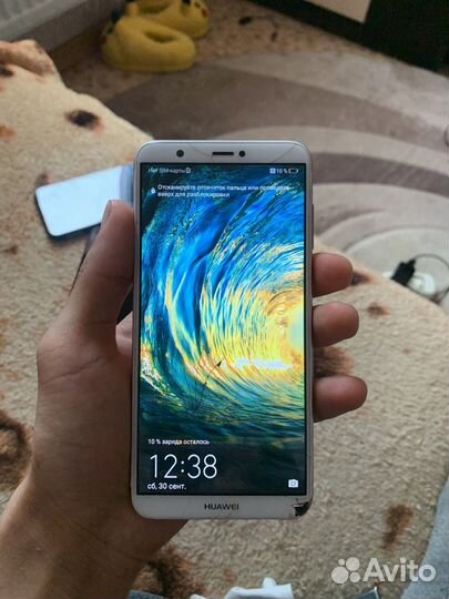 Телефон Huawei p smart