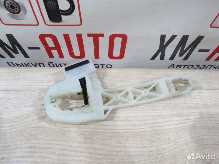 Кронштейн ручки задний правый Hyundai Solaris 2