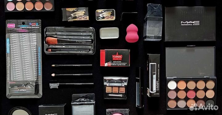 Большой набор косметики и аксессуаров MAC