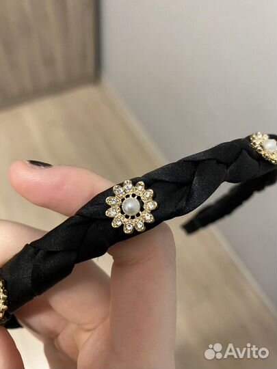 Ободок для волос черный с камнями