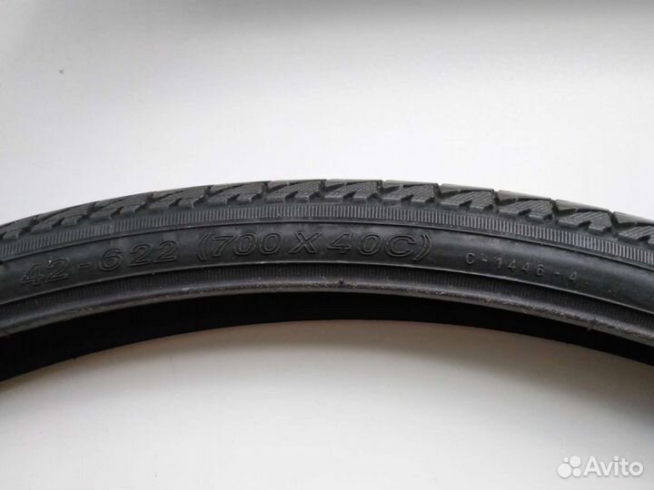 Покрышка новая 28 CST 700x40