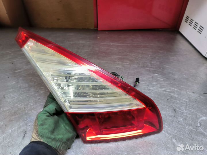Renault Megane 3 фонарь крышку багажника левый