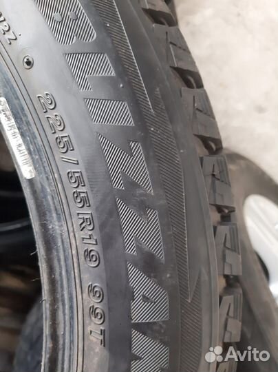 Bridgestone Blizzak DM-V2 225/55 R19