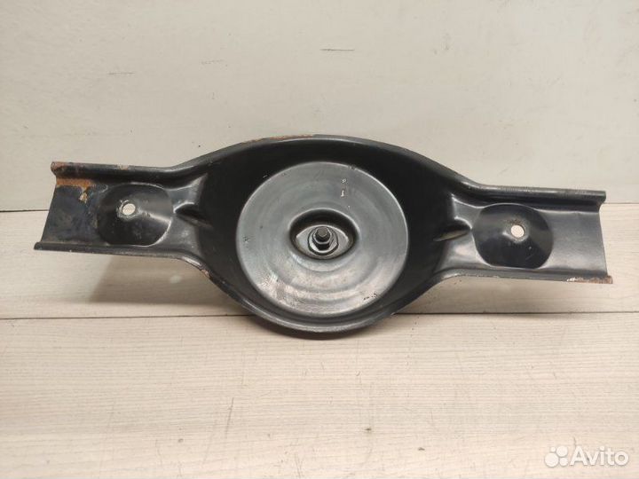 Крепление запаски Mercedes Vito W639