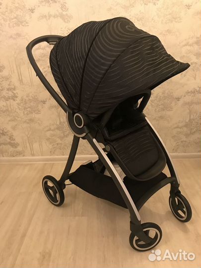 Детская коляска прогулка