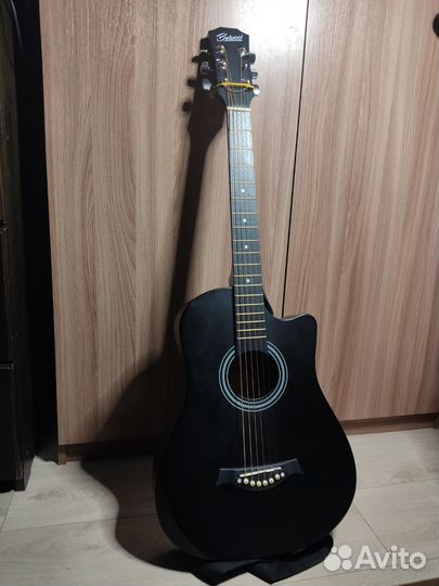 Акустическая гитара