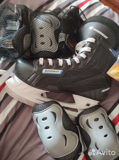 Коньки хоккейные