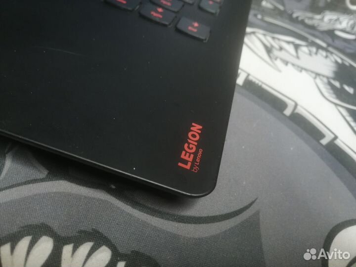 Lenovo. 15,6' Intel Core i5 7300HQ + GTX 1050