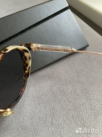 Солнцезащитные очки dior