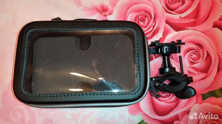 Продаю большой кейс, держатель на руль