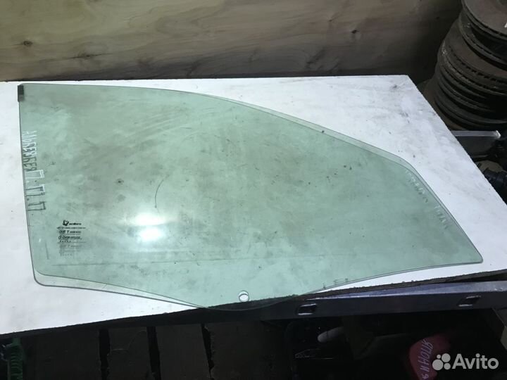 Стекло переднее правое Fiat Albea