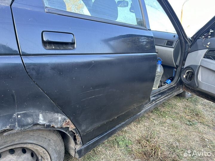 Задняя дверь priora