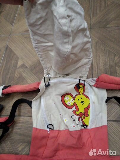 Эргономичный рюкзак лицом к маме