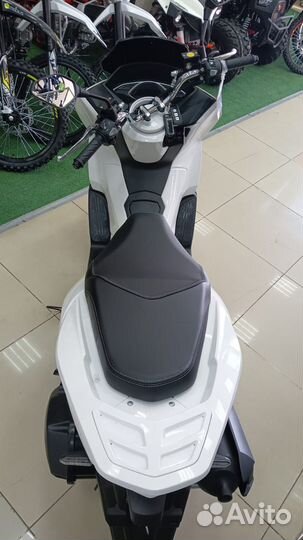 Скутер Vento VMC PCX 200