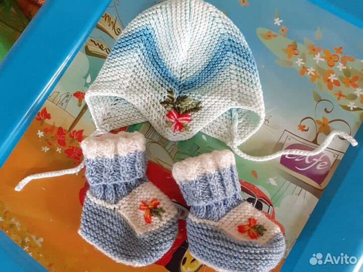 Шапочка,пинетки новые