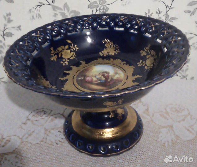 Ваза для фруктов на ножке, салфетница