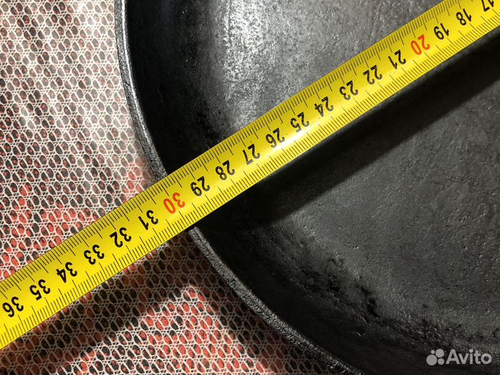 Сковорода старинная чугунная