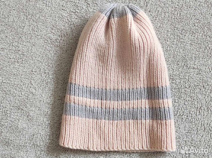 Шапочка весенняя из мериноса на 4 года