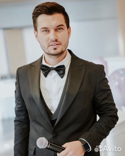 Ведущий + DJ (с аппаратурой)