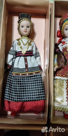 Кукла фарфоровая в национ. костюме DeAgostiini