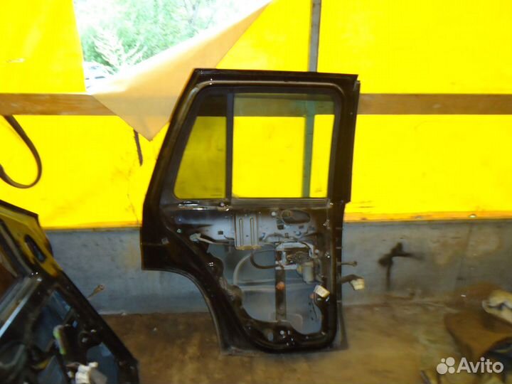 Дверь задняя левая Chevrolet TrailBlazer 1