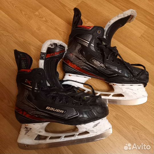 Хоккейные коньки bauer