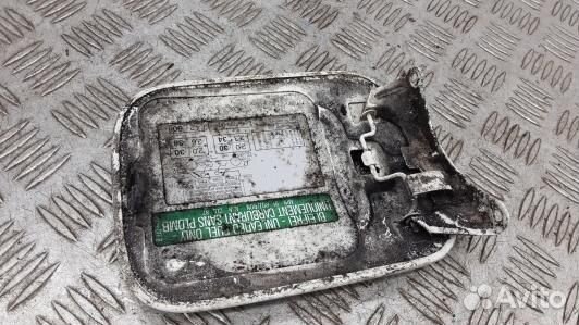 Лючок бака audi 80 B4 (9SE04IC01)