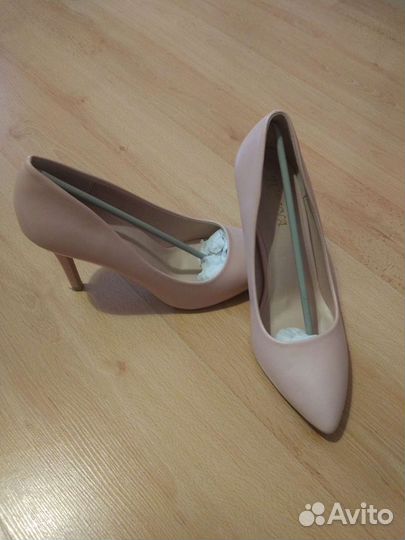 Туфли женские 39 размер новые