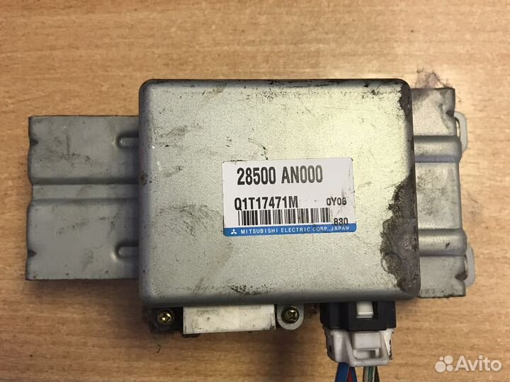 Блок управления рулевой рейкой на nissan march K11