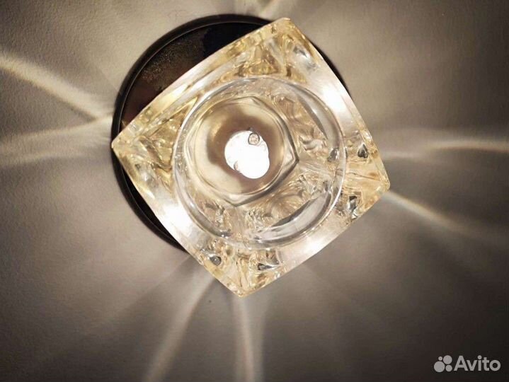 Светильник потолочный встраиваемый