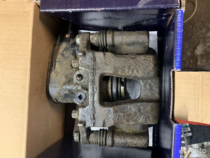 Суппорт задний правый kia optima