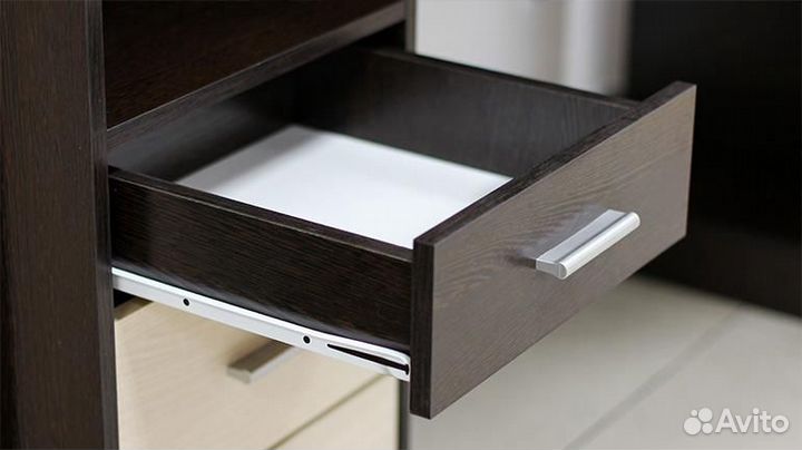 Стол компьютерный