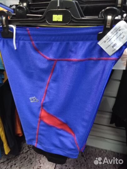 Короткие тайтсы для бега