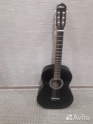 Полноразмерная классическая гитара