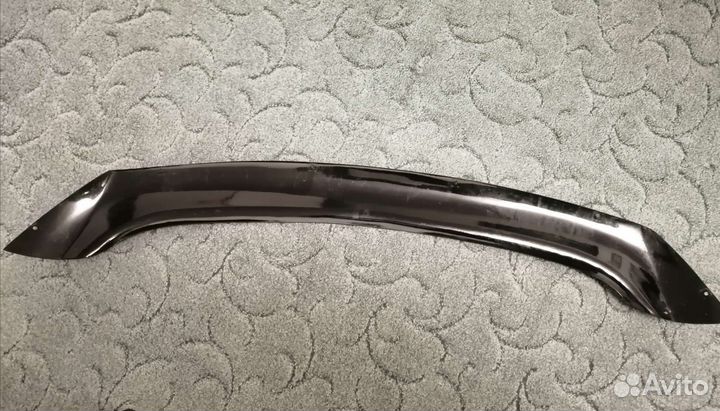 Дефлектор капота