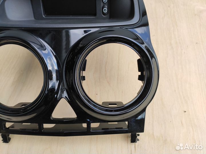 Накладка центральной консоли на Opel Corsa D