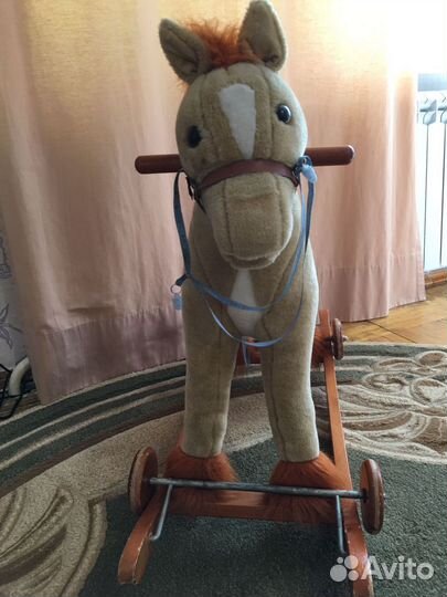 Детская качалка лошадь
