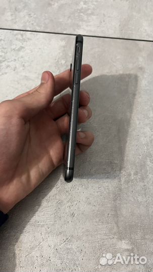 iPhone 8, 64 ГБ