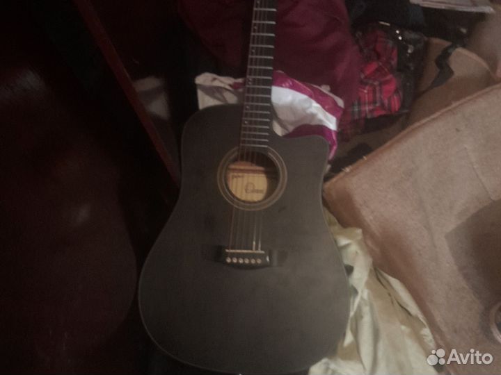 Акустическая гитара