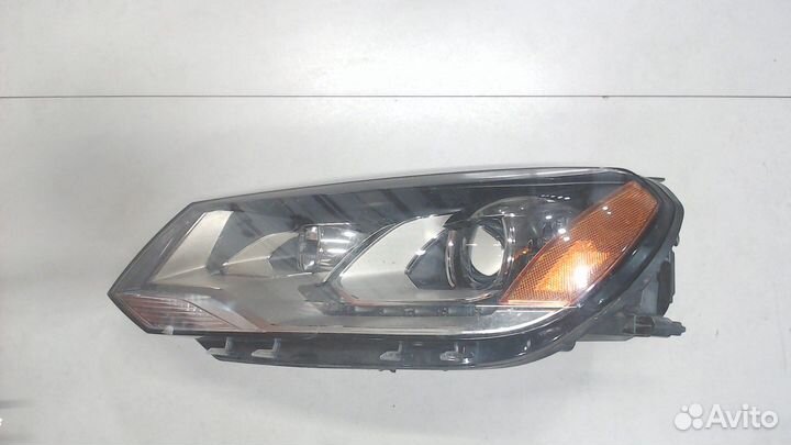 Фара (передняя) Volkswagen Touareg, 2013