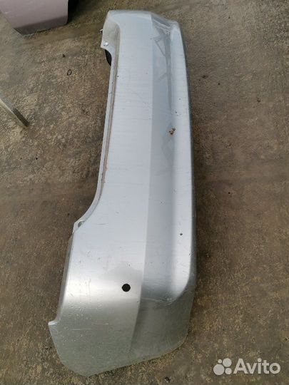 Бампер задний Toyota Prius NHW20