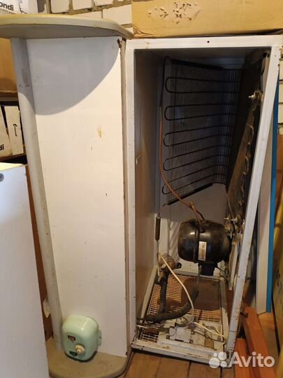 Лари магазинные б/у